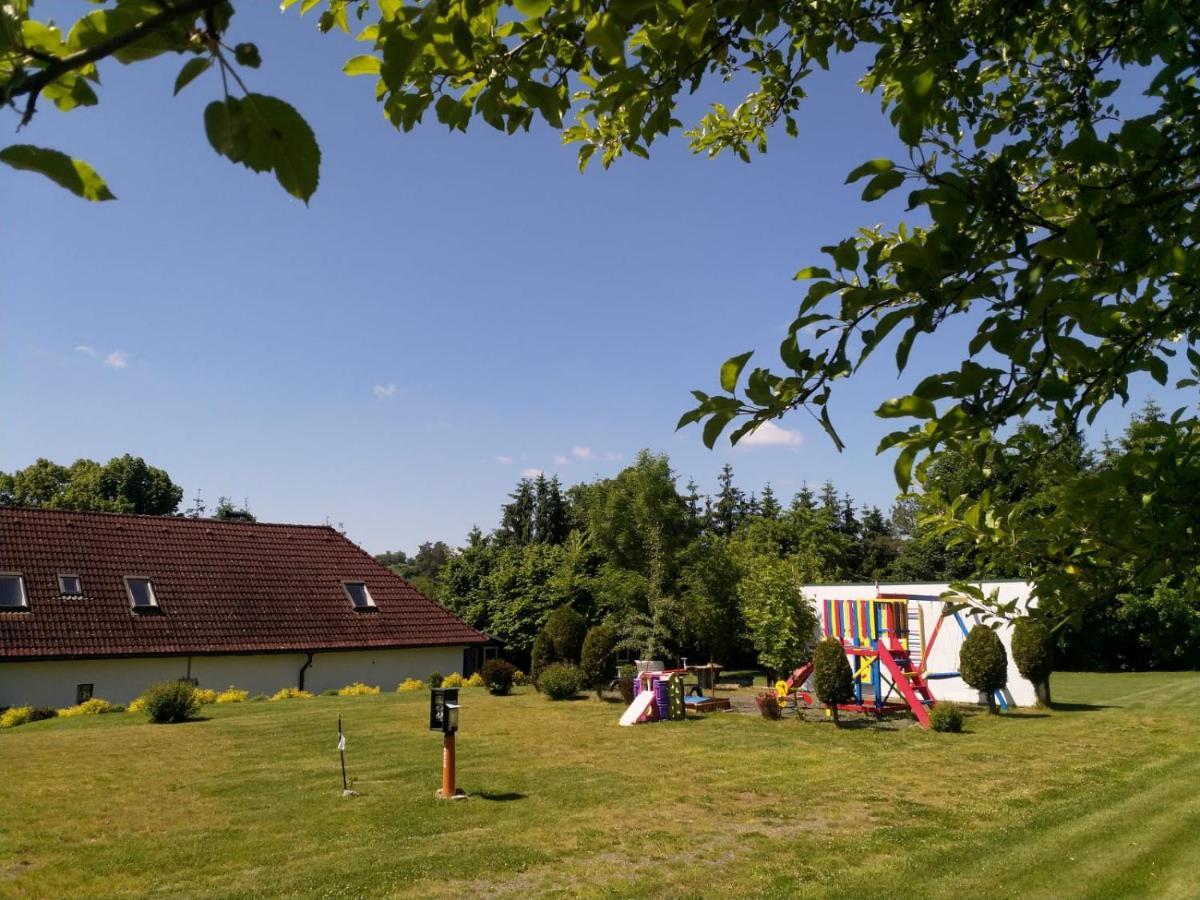 Camping & Guest House Pliskovice Mirovice Экстерьер фото